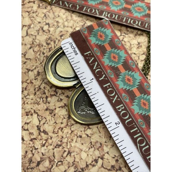 BIRTHDAY GIFT MOM DAUGHTER WIFE GRANDMA BUNNY RABBIT LOCKET PHOTO NECKLACE NEW - Picture 13 of 14